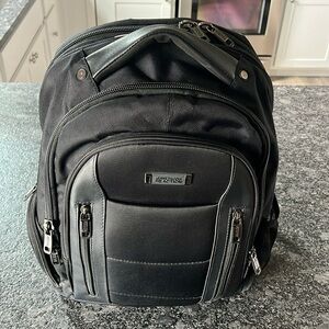 Kenneth Cole Reaction RTech An Easy Pace 17"Check-Point Friendly Laptop Backpack